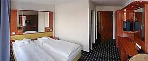Kontorhaus شترالسوند